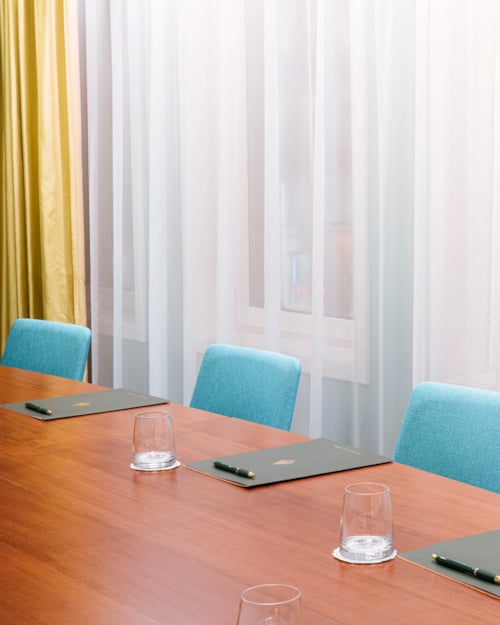 Meeting room for 8 persons