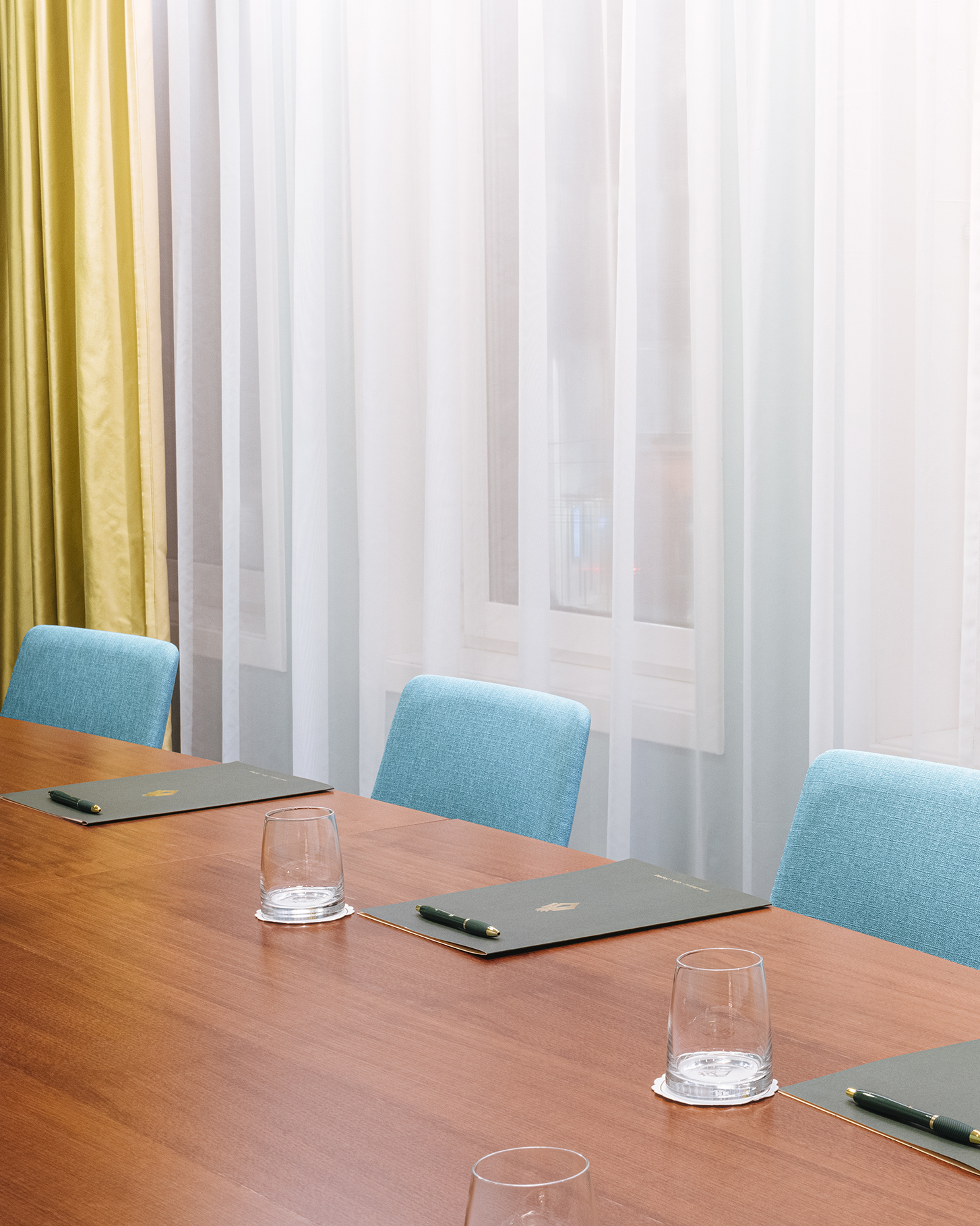 Meeting room for 8 persons