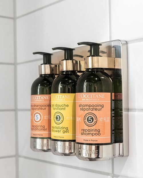 Kroppssåpe, shampoo og balsam fra L'Occitane i dusjen