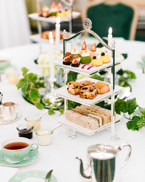 Fat med mat på Aftenoon Tea på Hotel Bristol